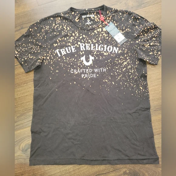 True Religion NWT t-shirt. Size Large - Picture 6 of 7
